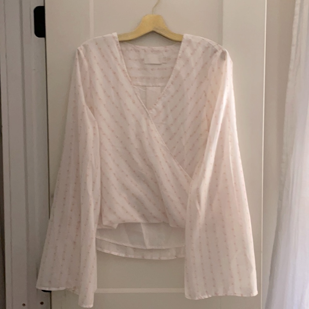 Bell sleeved blouse